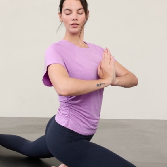 Athleta With Ease Cinch Tee in Orchid - Picture 1 of 12